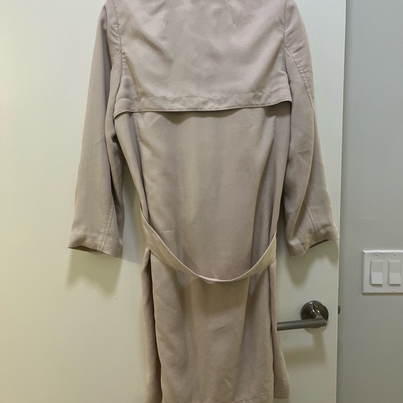 Babaton Classic Tan Trench Coat - Picture 3 of 5